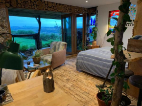 Cozy Coastal Studio in Llanelli
